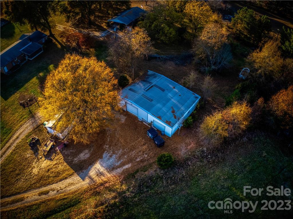 760 River Highway Property Photo 13