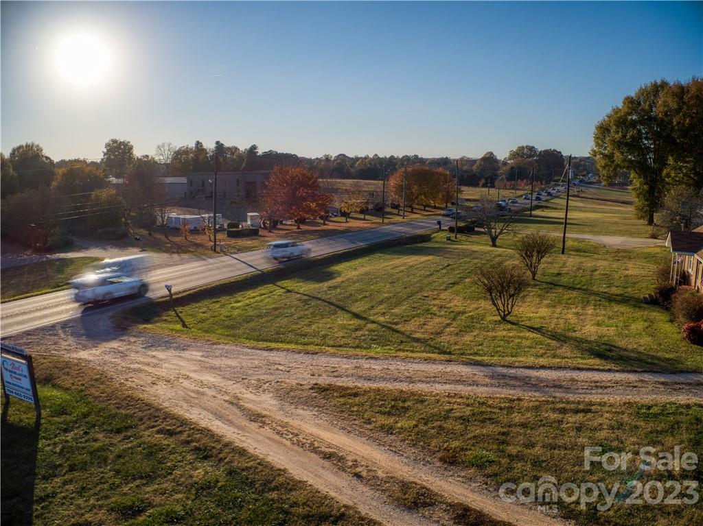 760 River Highway Property Photo 16