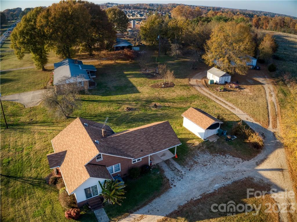 760 River Highway Property Photo 18
