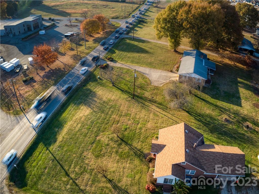 760 River Highway Property Photo 19