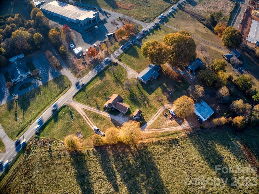 760 River Highway Property Photo 22