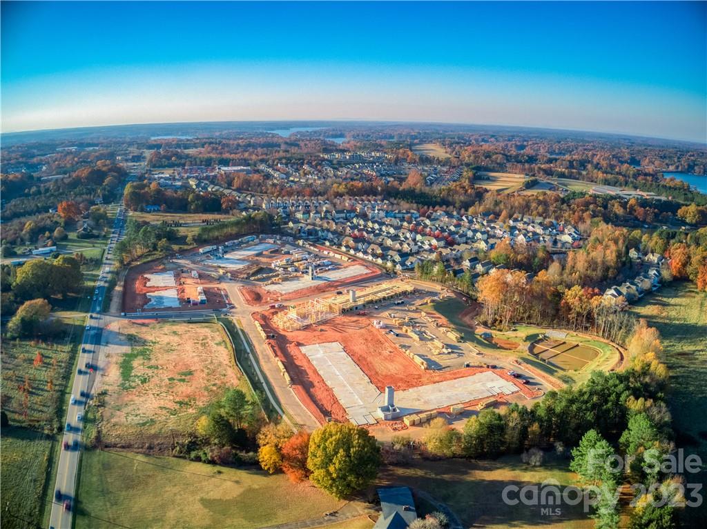 760 River Highway Property Photo 32