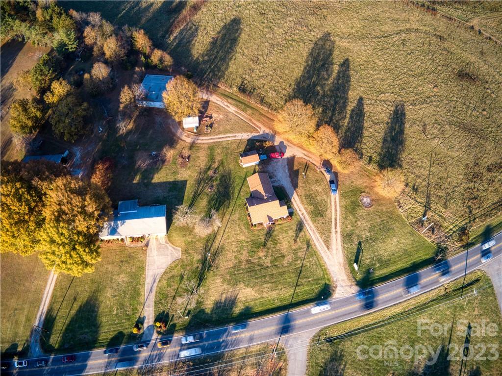 760 River Highway Property Photo 37