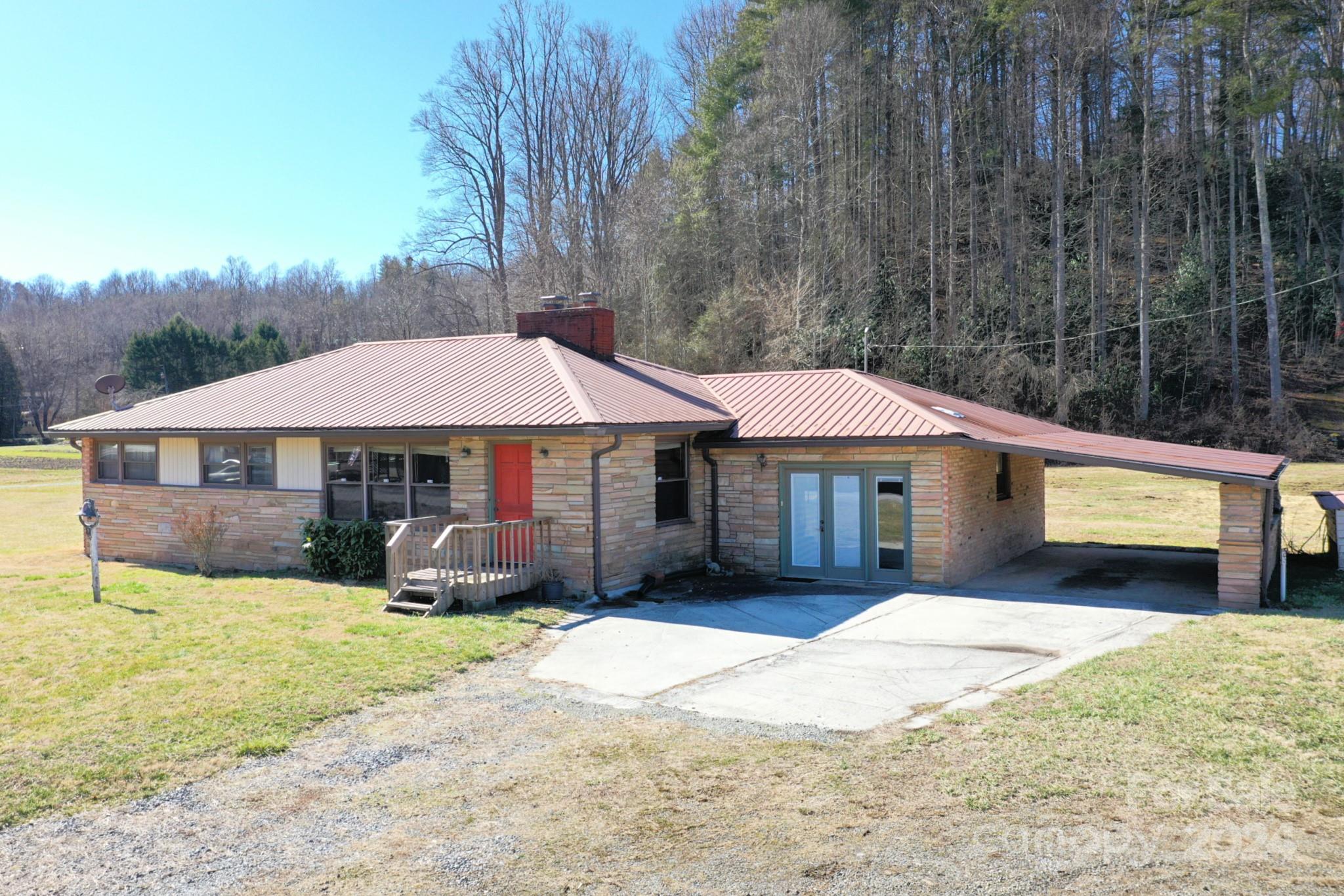 1026 Pickens Highway Property Photo 1