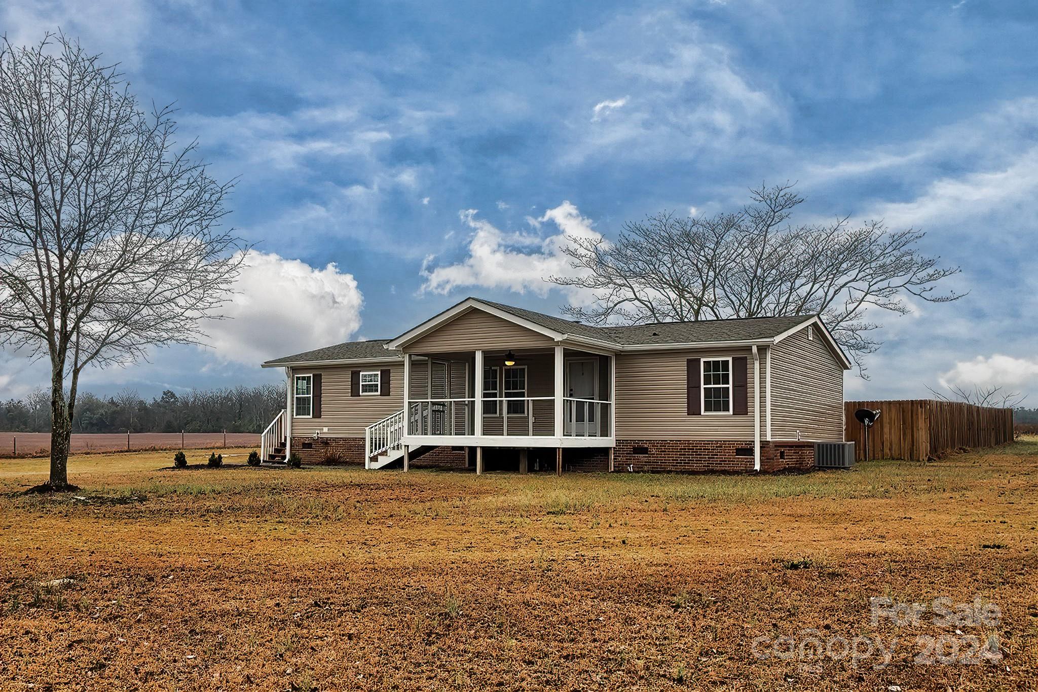 1215 Neds Creek Road Property Photo 1