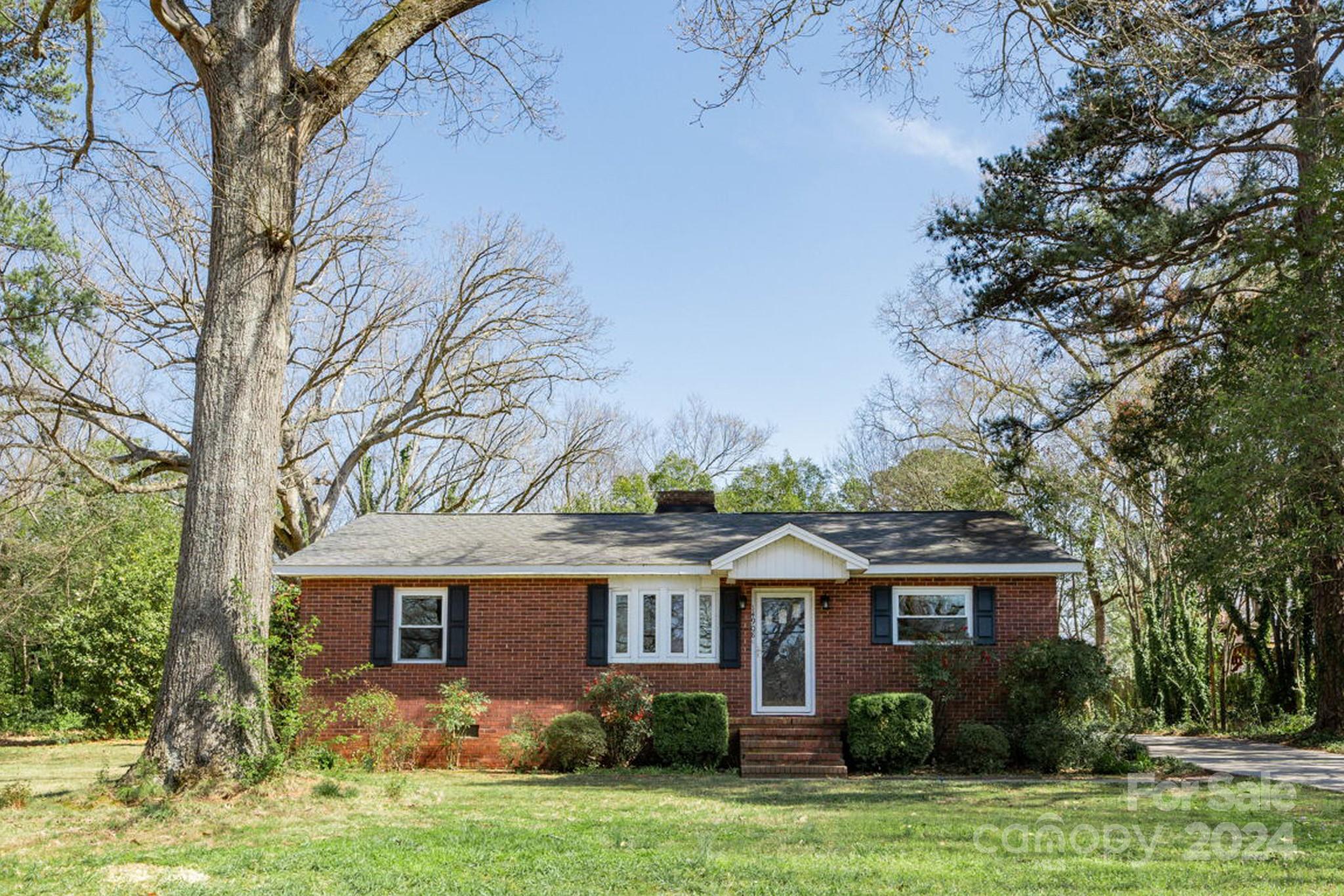 14908 N Old Statesville Road Property Photo 1
