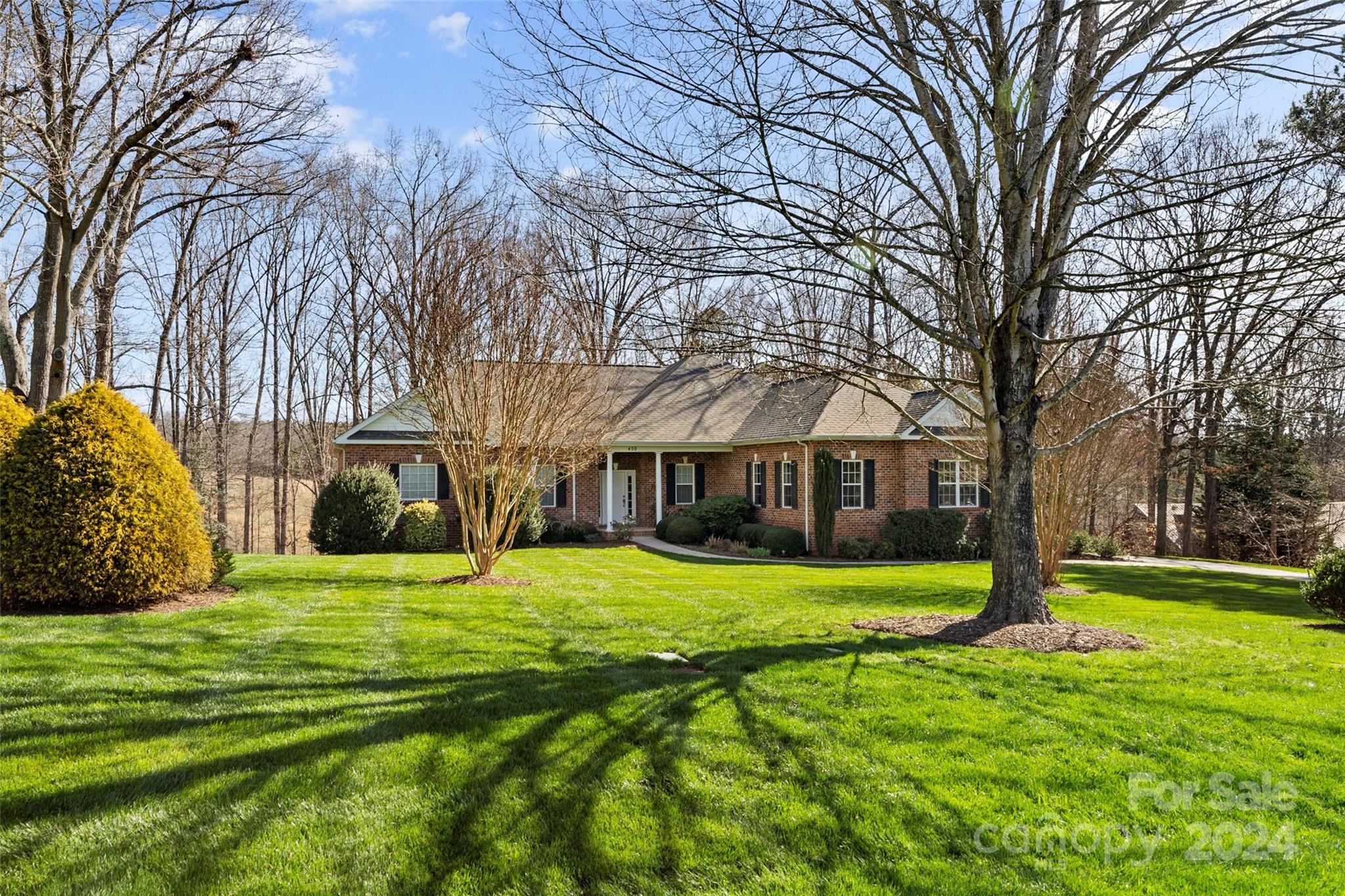 459 Wood Hollow Road Property Photo 1