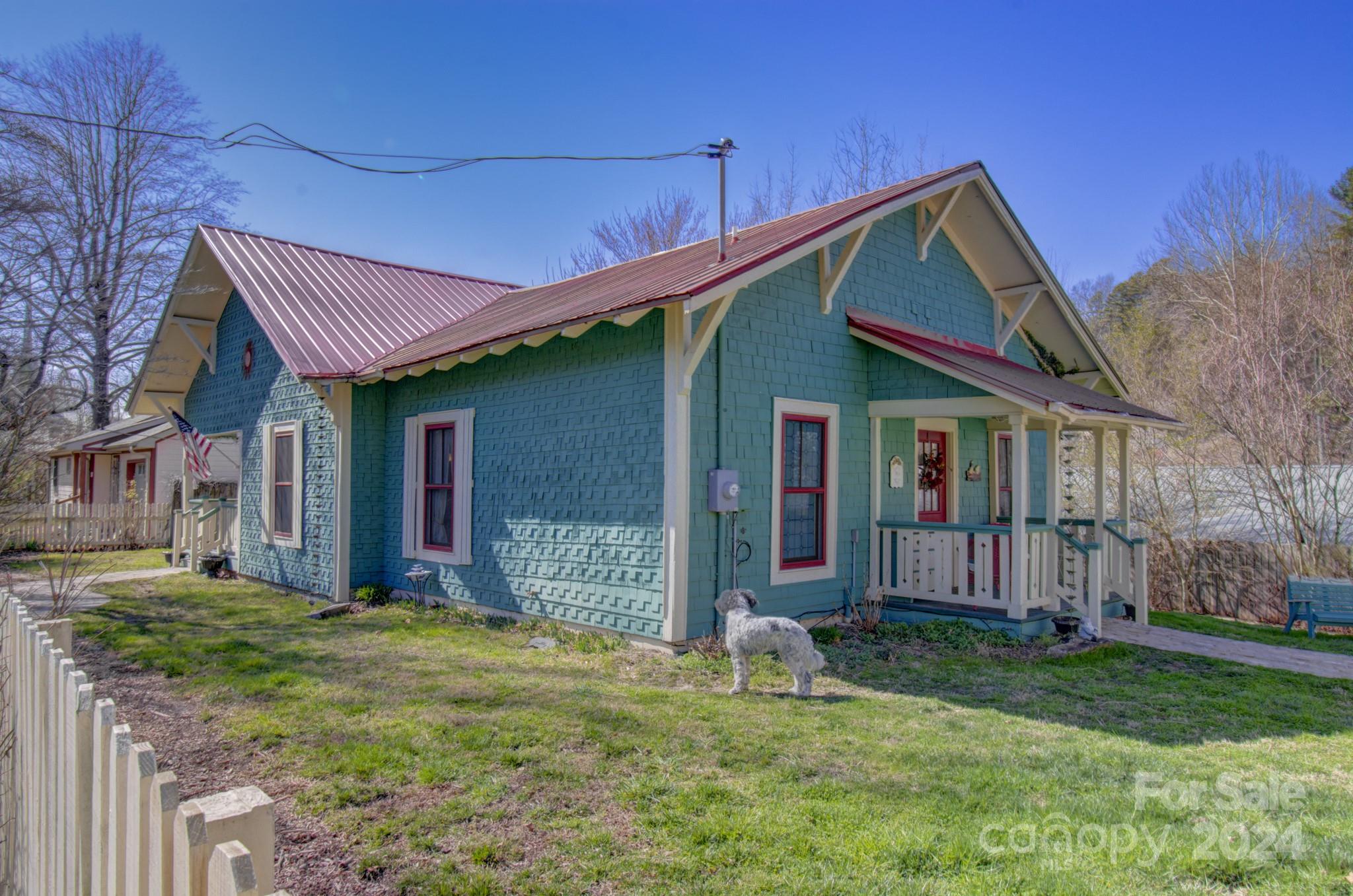 29 Lower Crest Street Property Photo