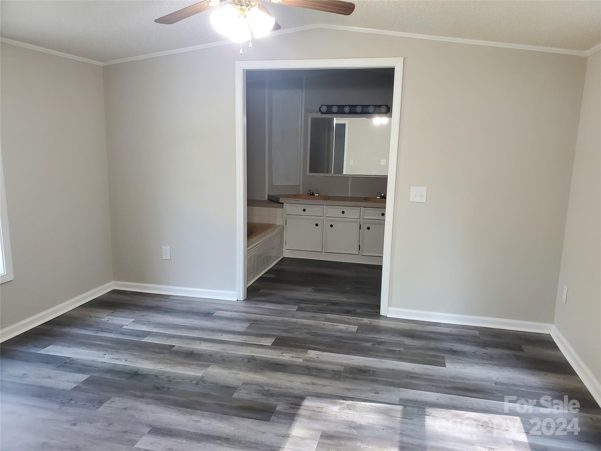 230 Ellen Street Property Photo 6
