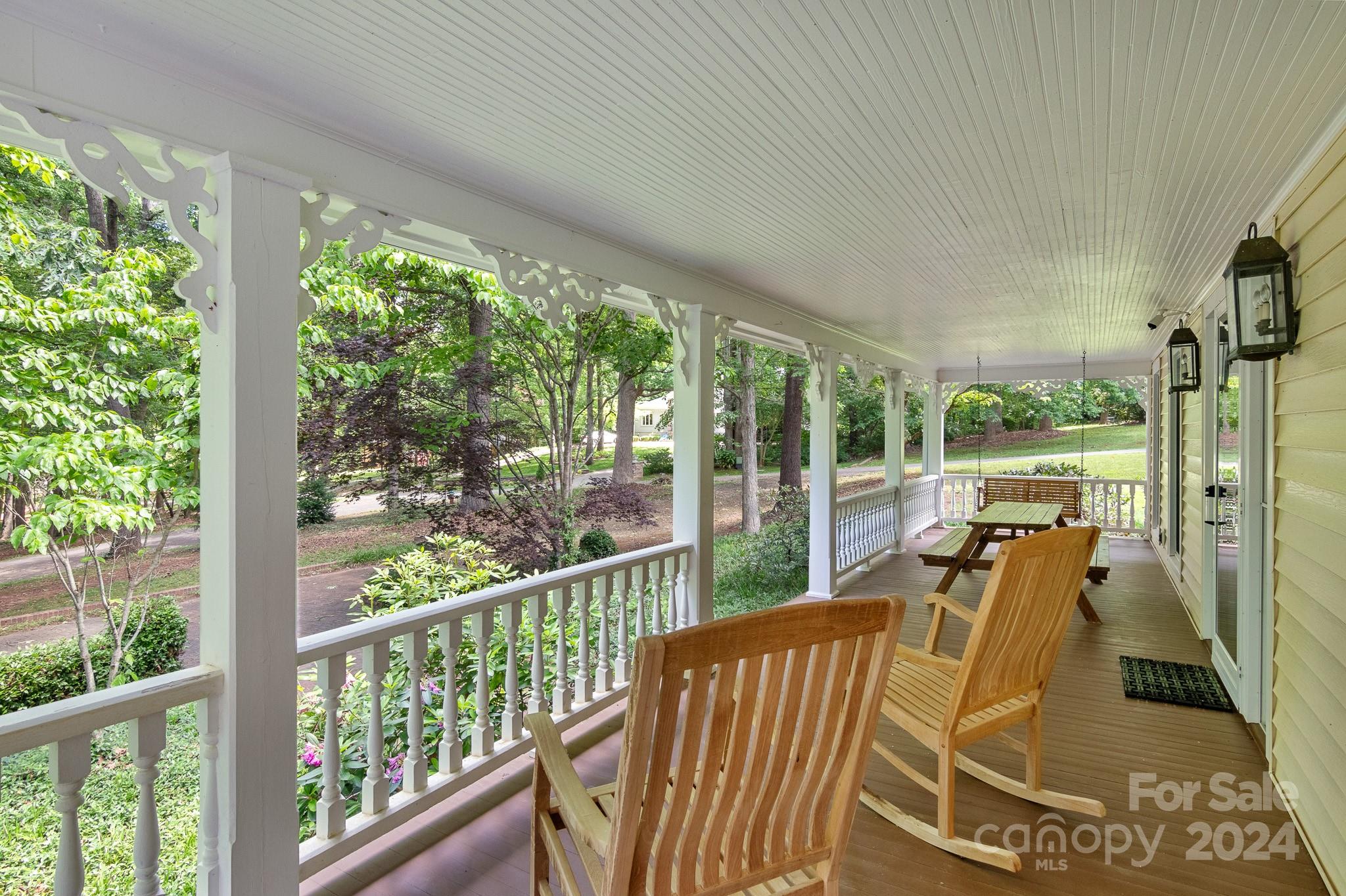 205 Vauxhall Drive Property Photo 10