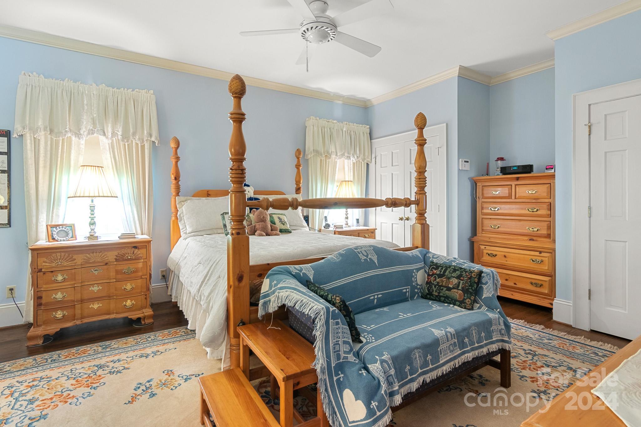 205 Vauxhall Drive Property Photo 29