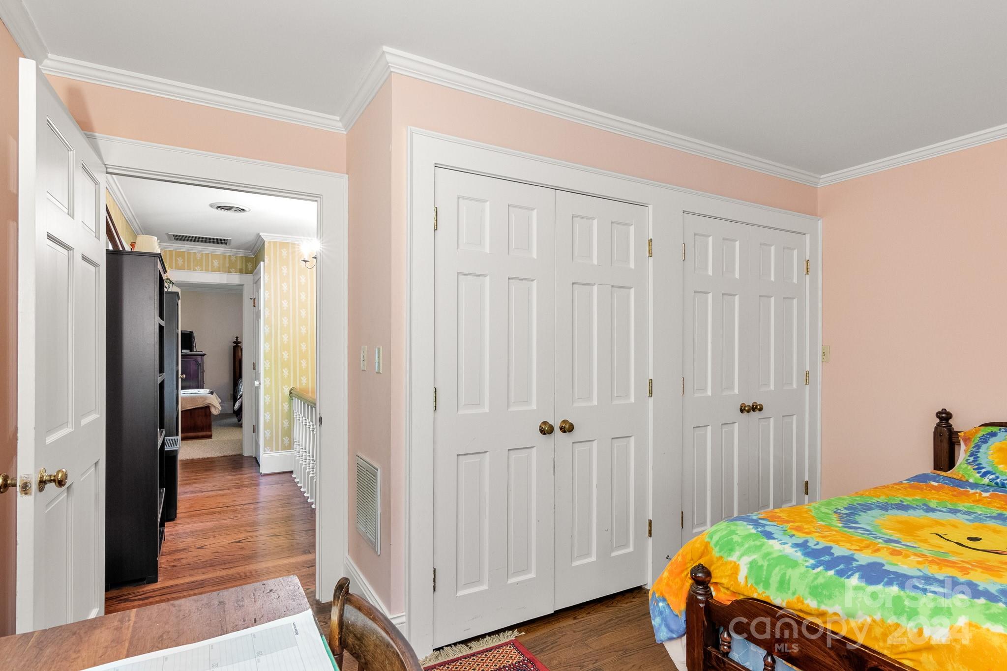 205 Vauxhall Drive Property Photo 41
