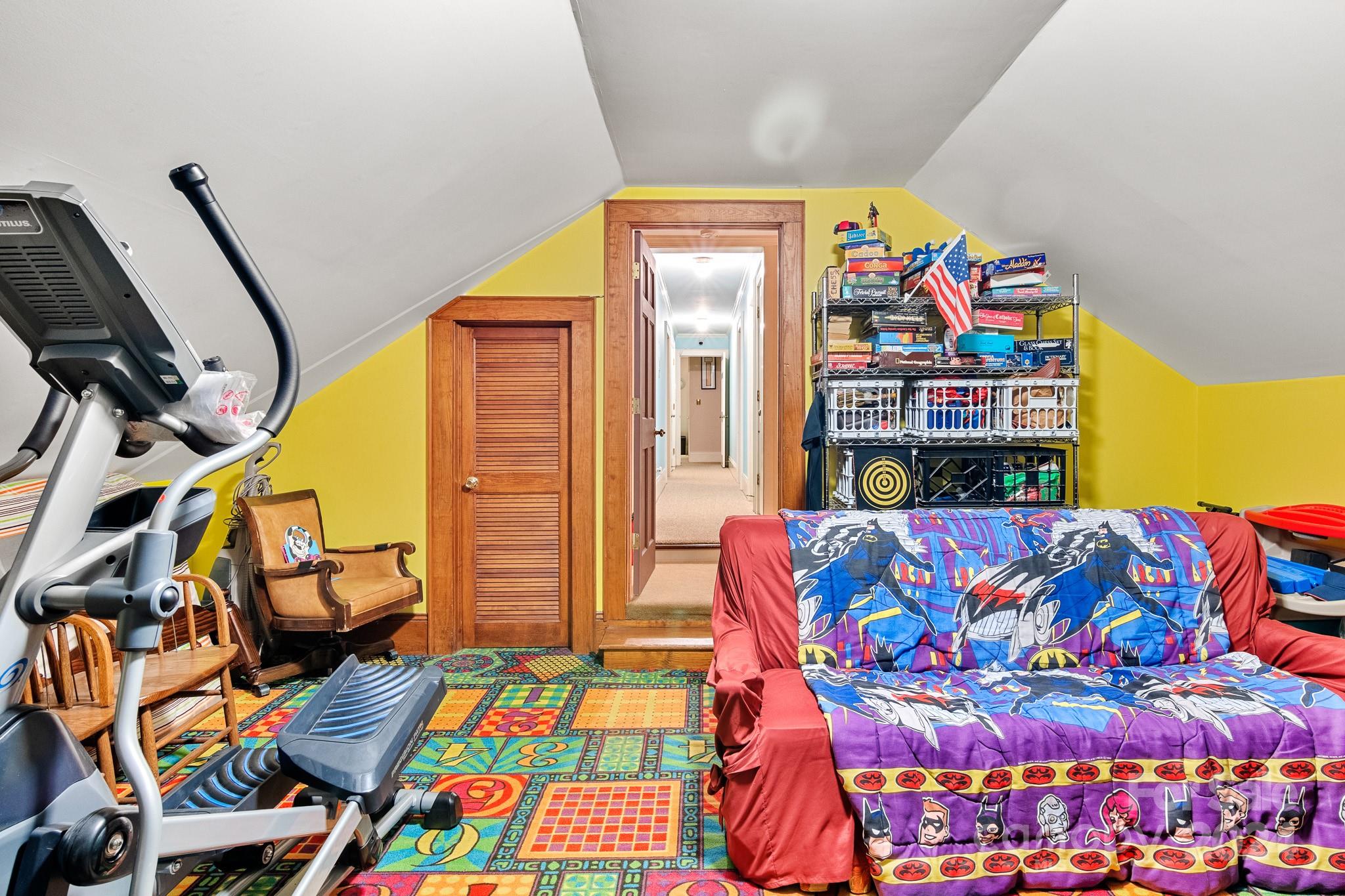 205 Vauxhall Drive Property Photo 42