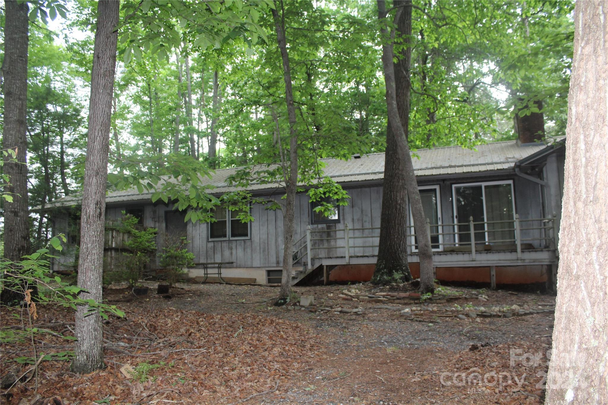 1665 Zion Road Property Photo 2