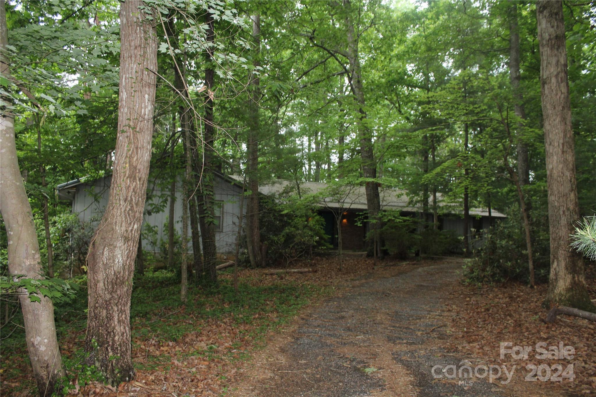 1665 Zion Road Property Photo 7