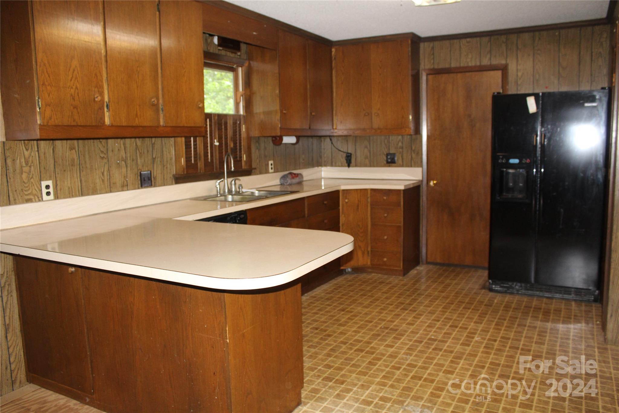 1665 Zion Road Property Photo 9