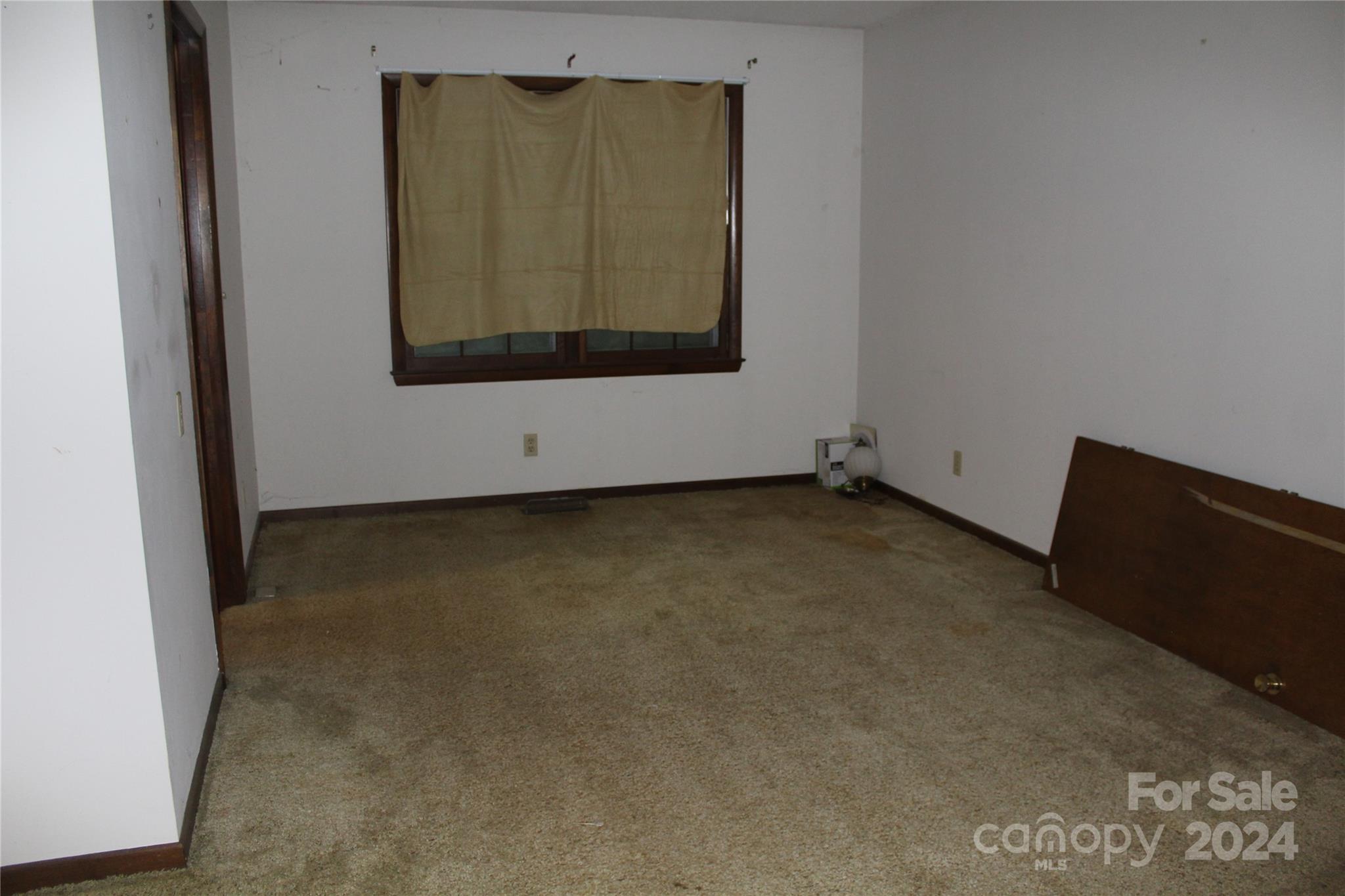 1665 Zion Road Property Photo 12