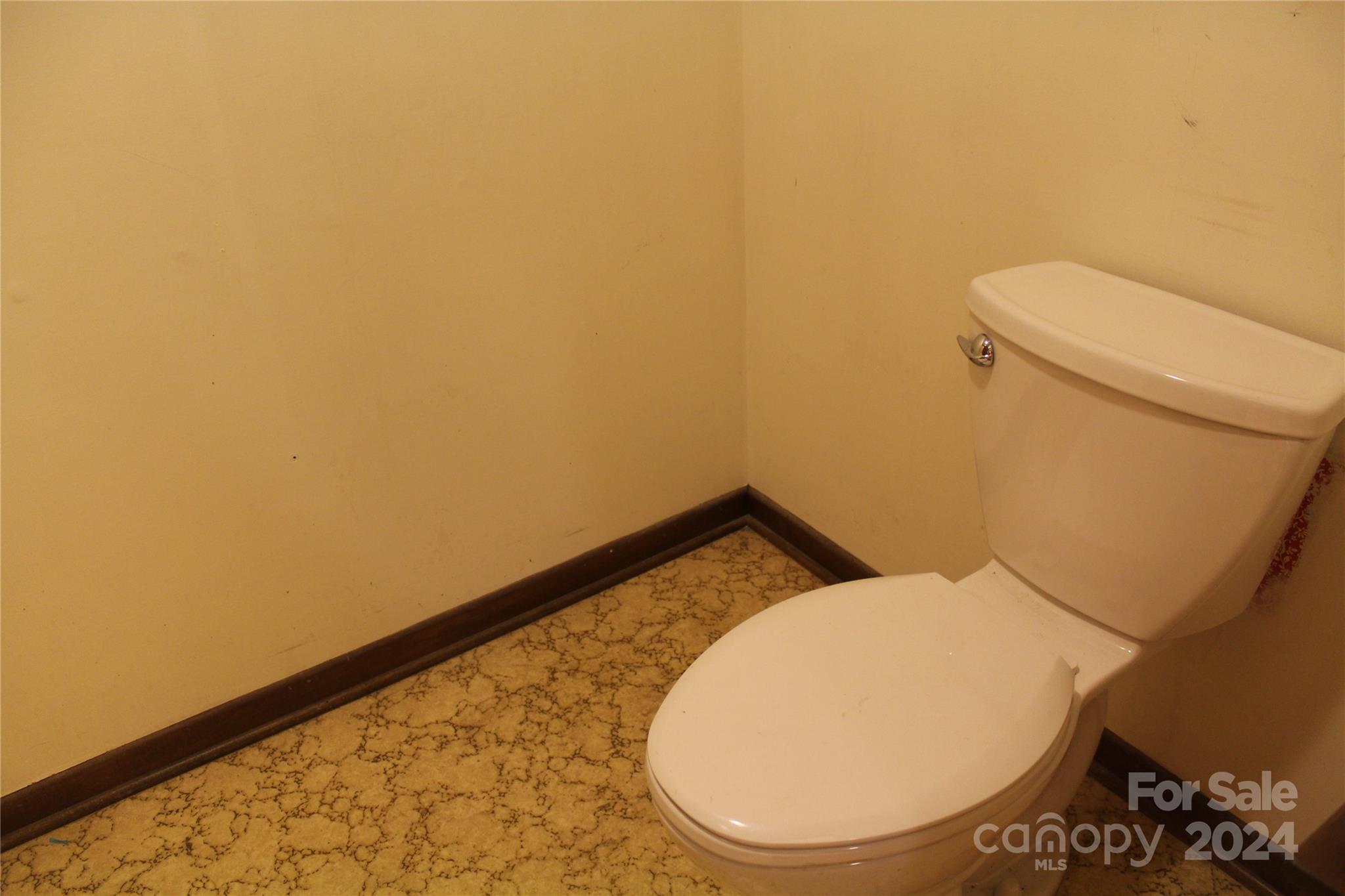 1665 Zion Road Property Photo 15