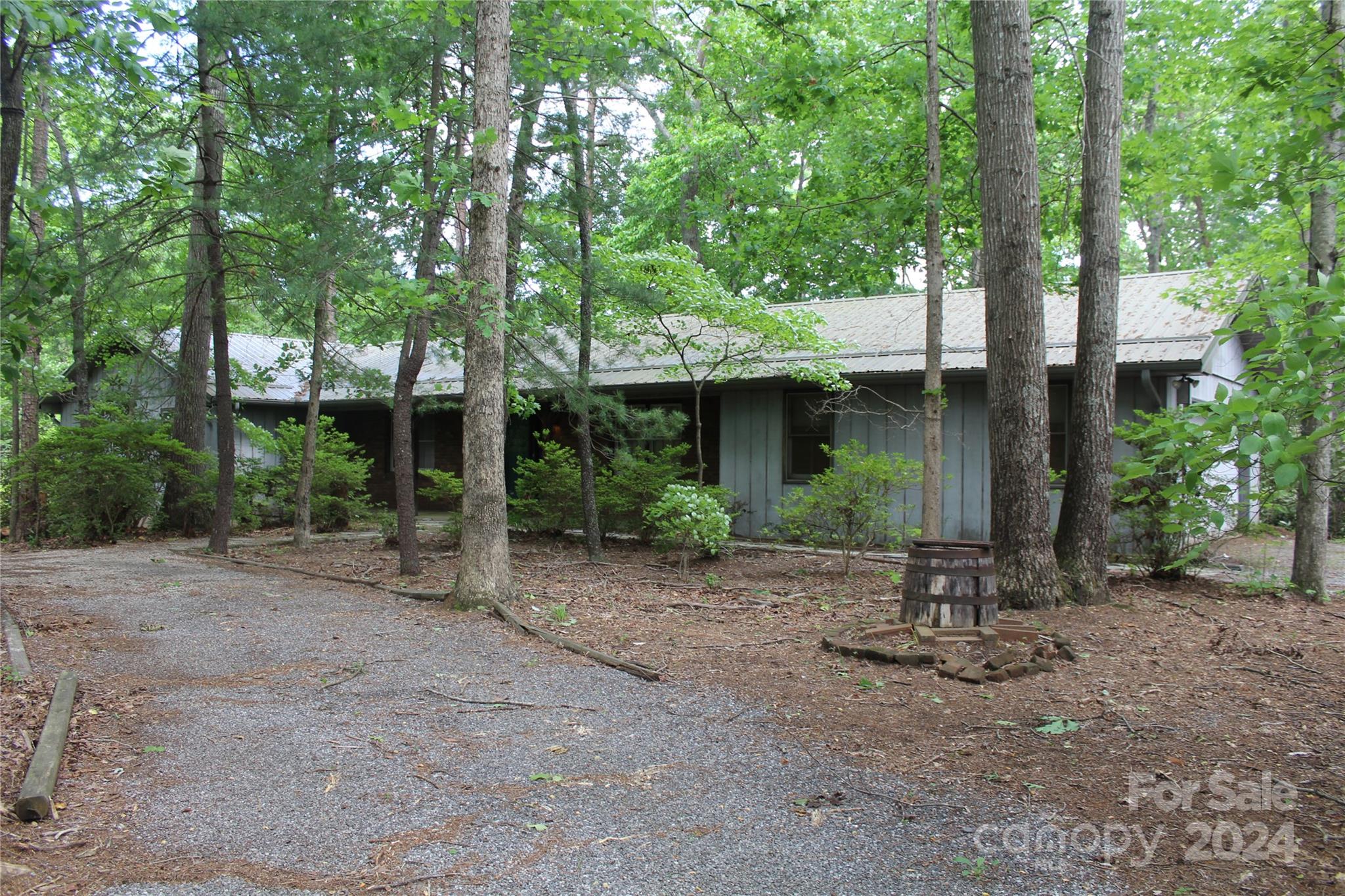 1665 Zion Road Property Photo 28