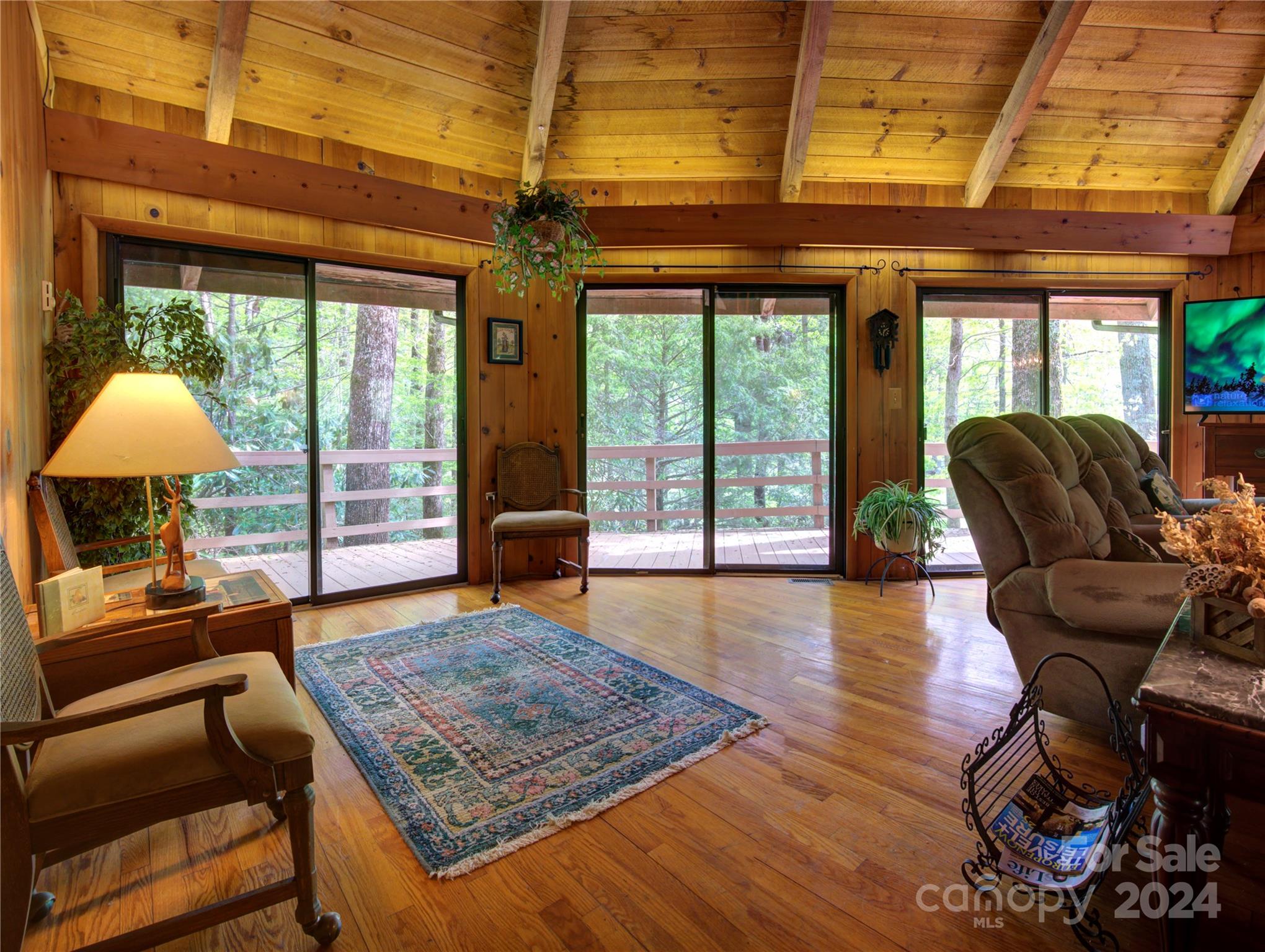 565 Winterstar Loop Property Photo 4