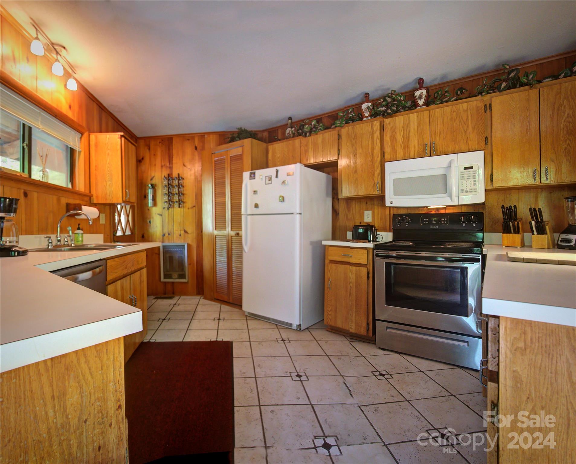 565 Winterstar Loop Property Photo 15