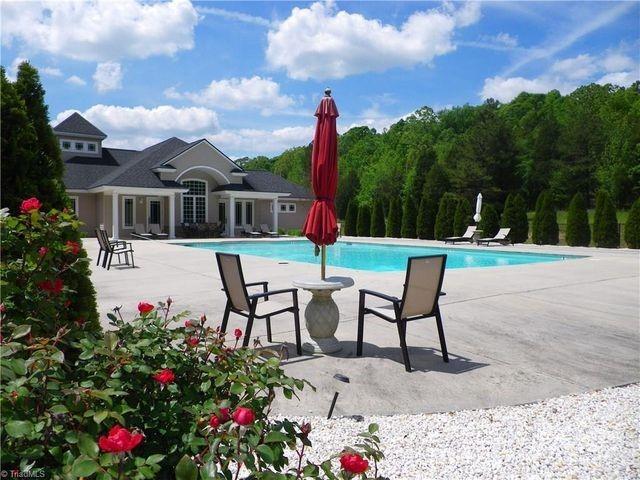 160 George Landing Property Photo 6