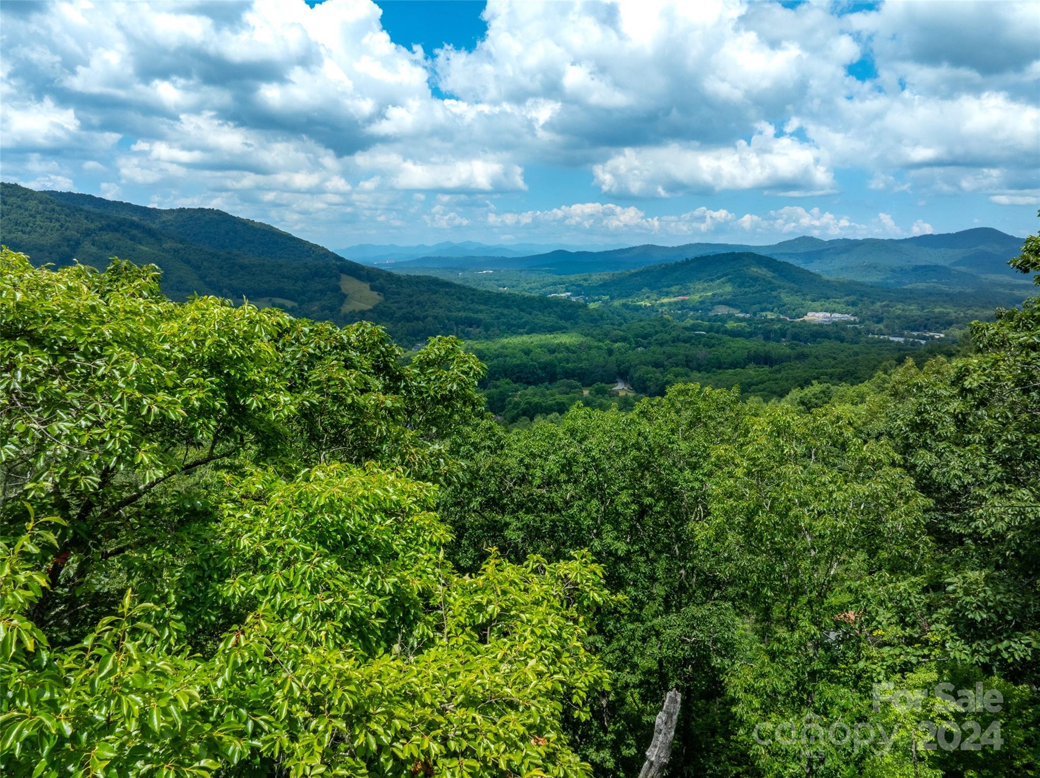 99999 Solitude Ridge Property Photo 15