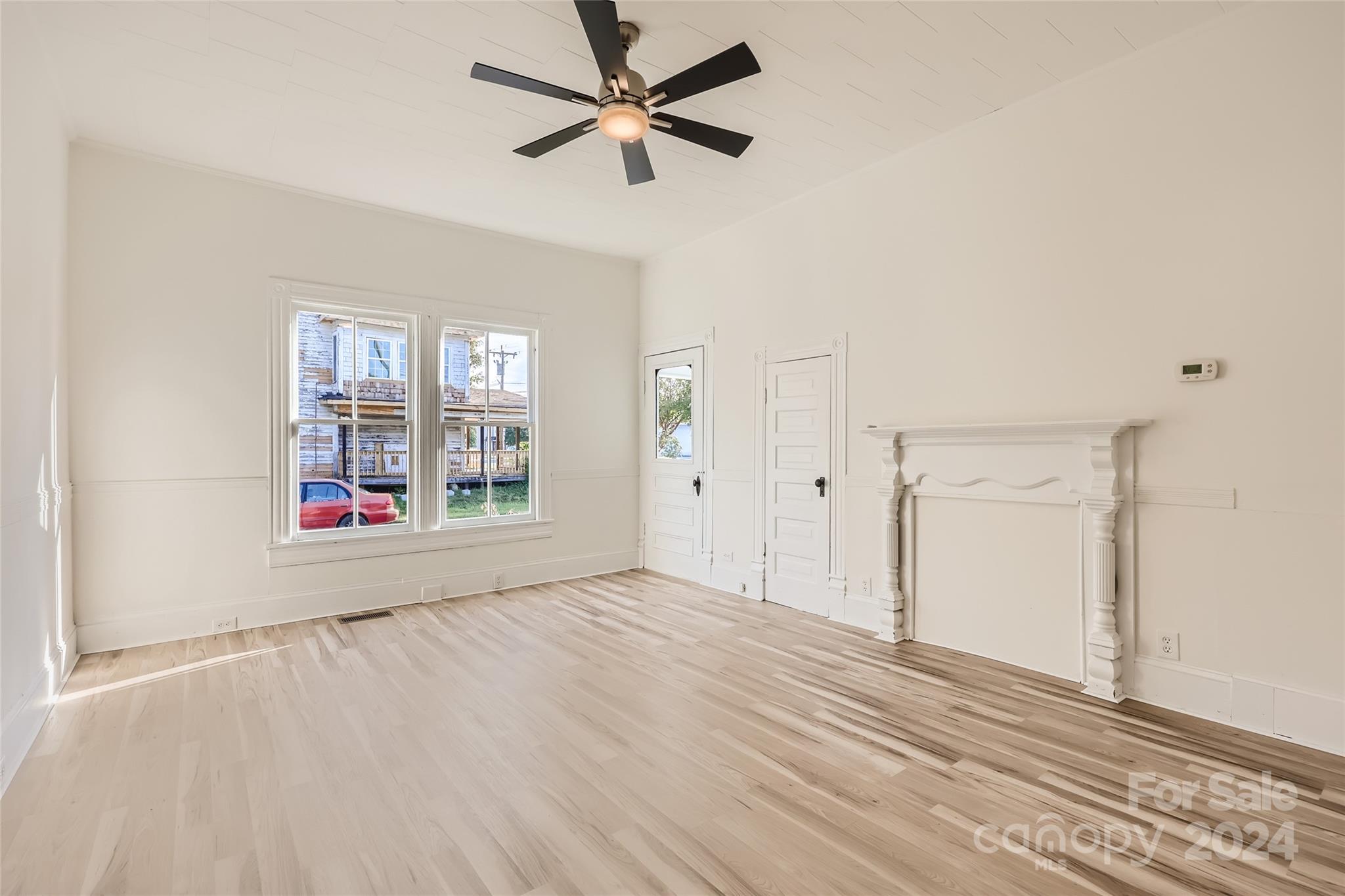 1228 N Main Street Property Photo 7