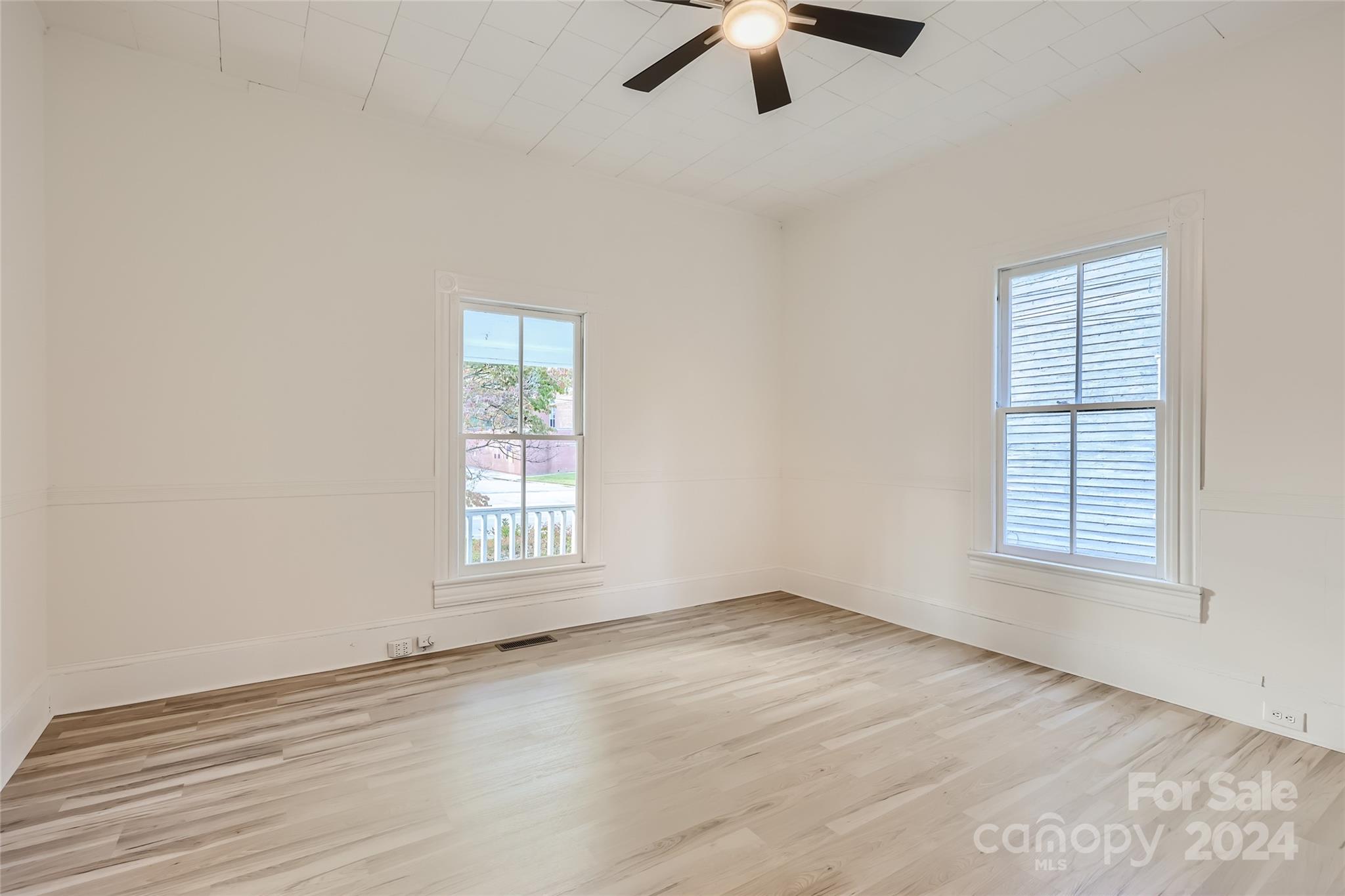 1228 N Main Street Property Photo 19