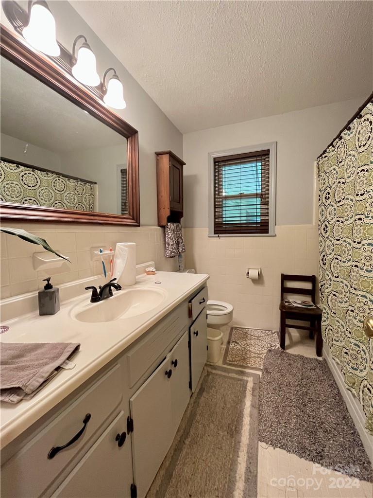 5419 Stevens Mill Road Property Photo 9