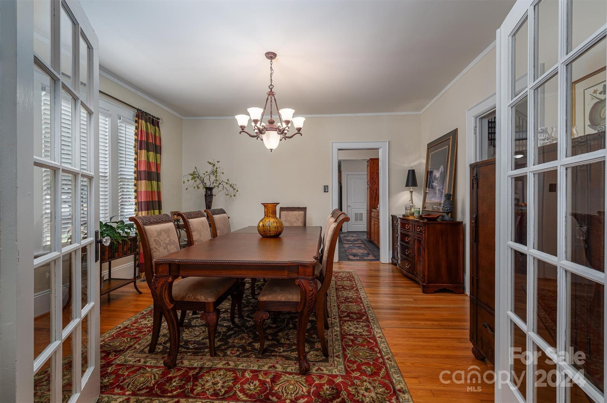 724 N Aspen Street Property Photo 16