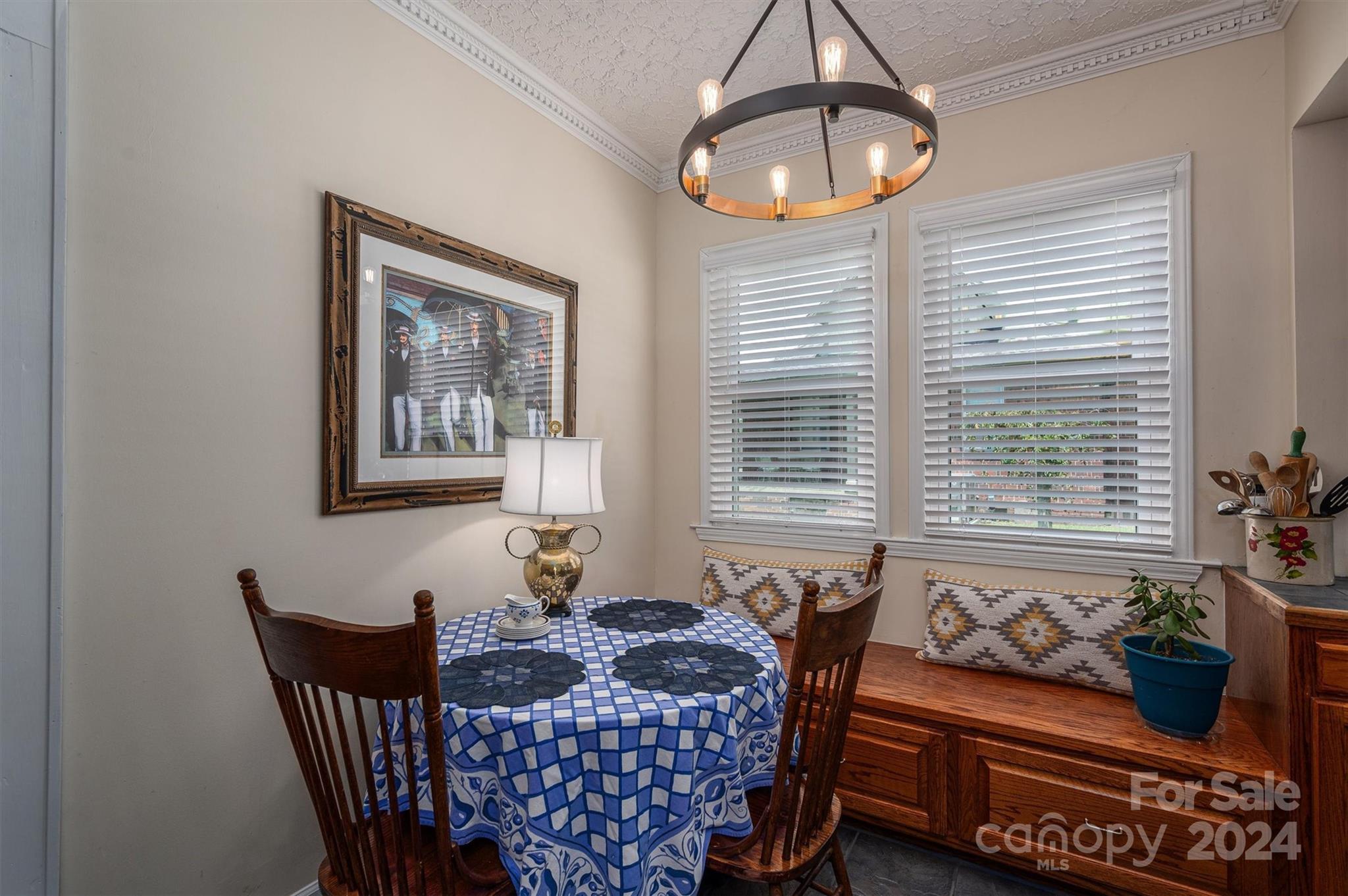 724 N Aspen Street Property Photo 20