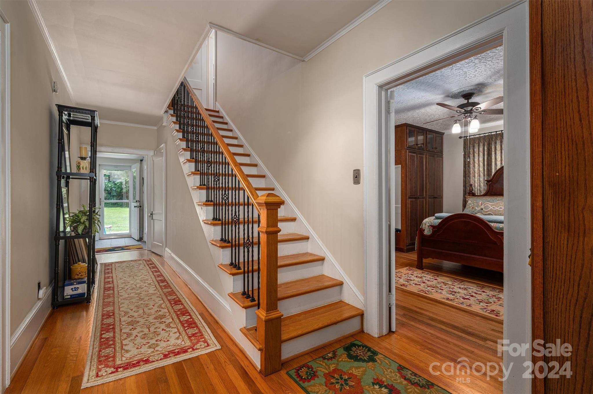 724 N Aspen Street Property Photo 24