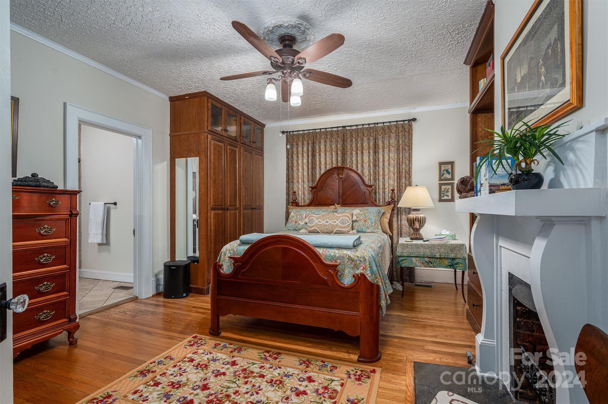 724 N Aspen Street Property Photo 29