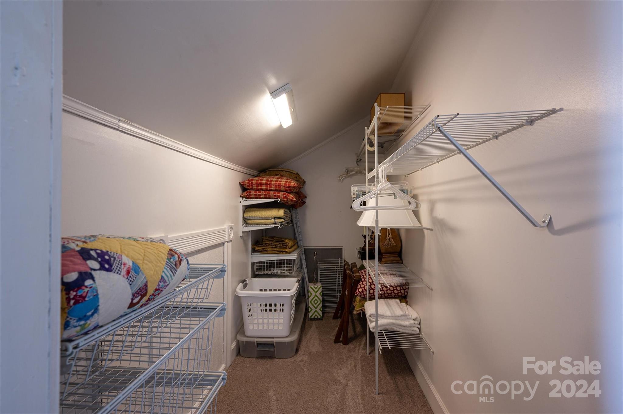 724 N Aspen Street Property Photo 35