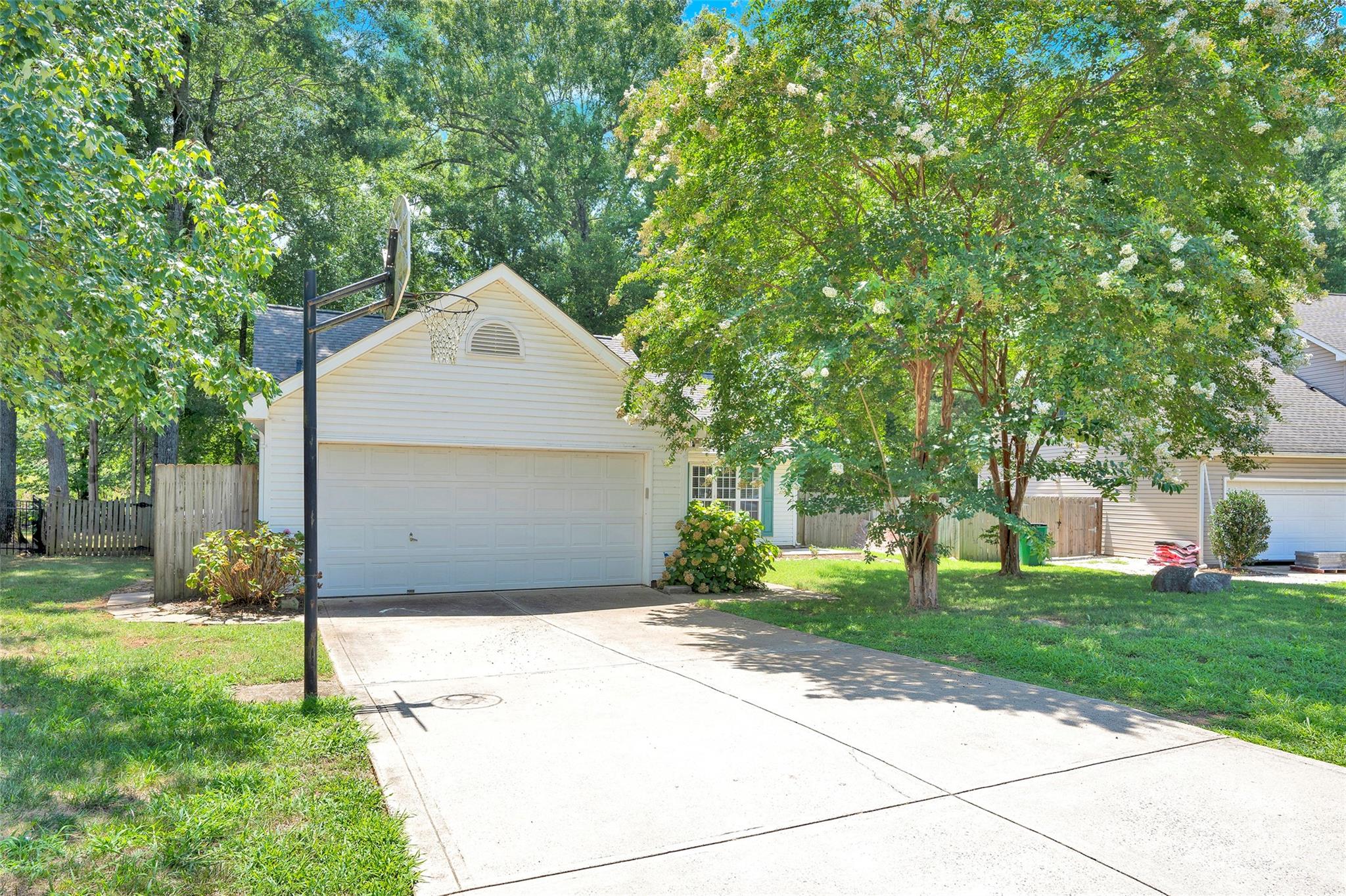 6236 Old Corral Street Property Photo 1