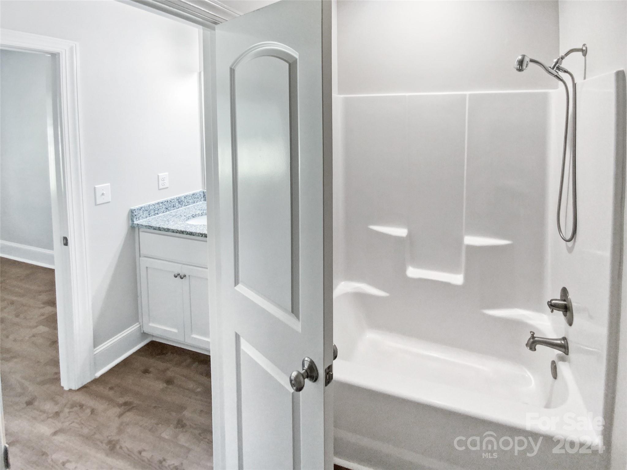1319 Baucom Road Property Photo 15