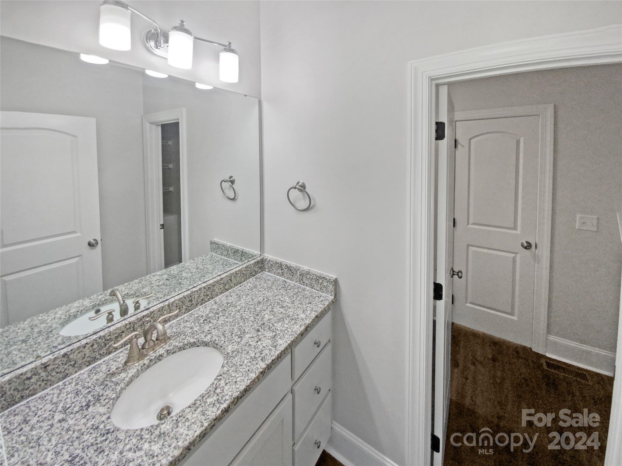 1319 Baucom Road Property Photo 16