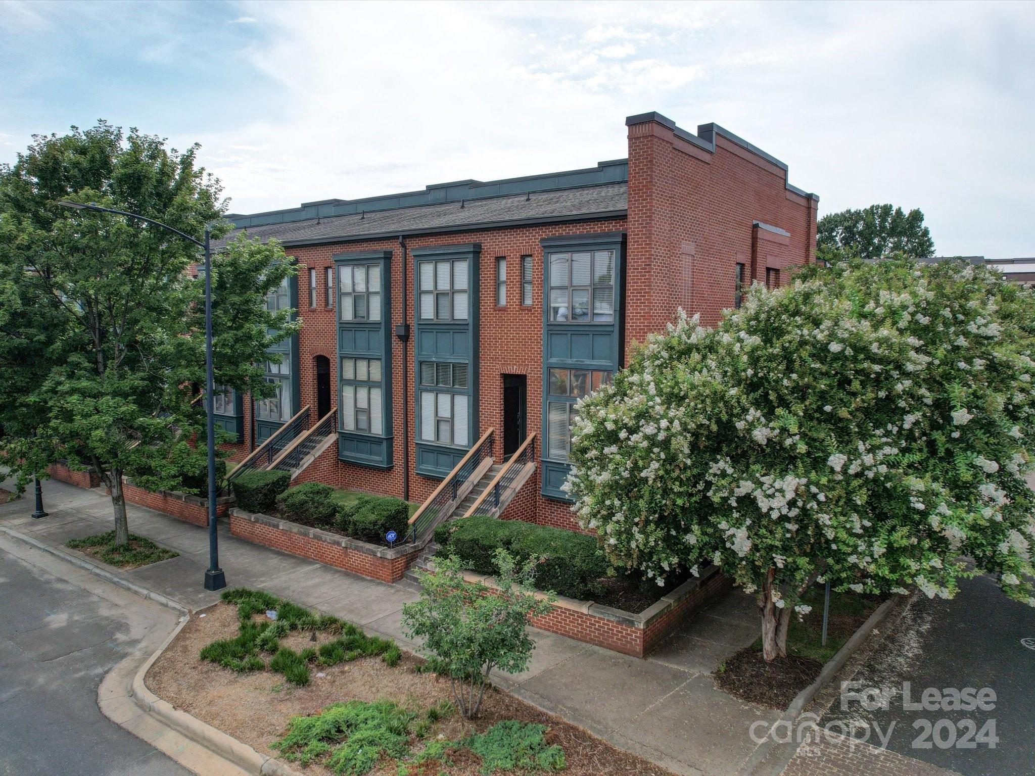 546 New Bern Station Court Property Photo 10