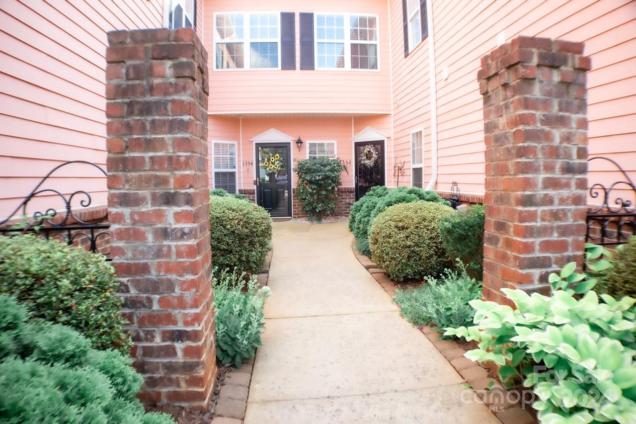1352 21st Avenue Property Photo 4