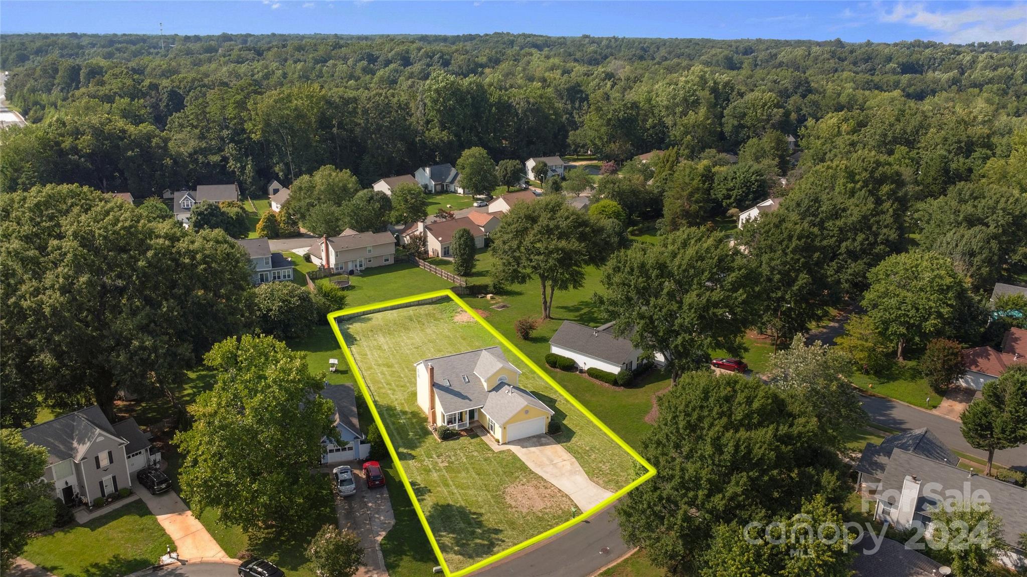 8315 Gidleigh Court Property Photo 4