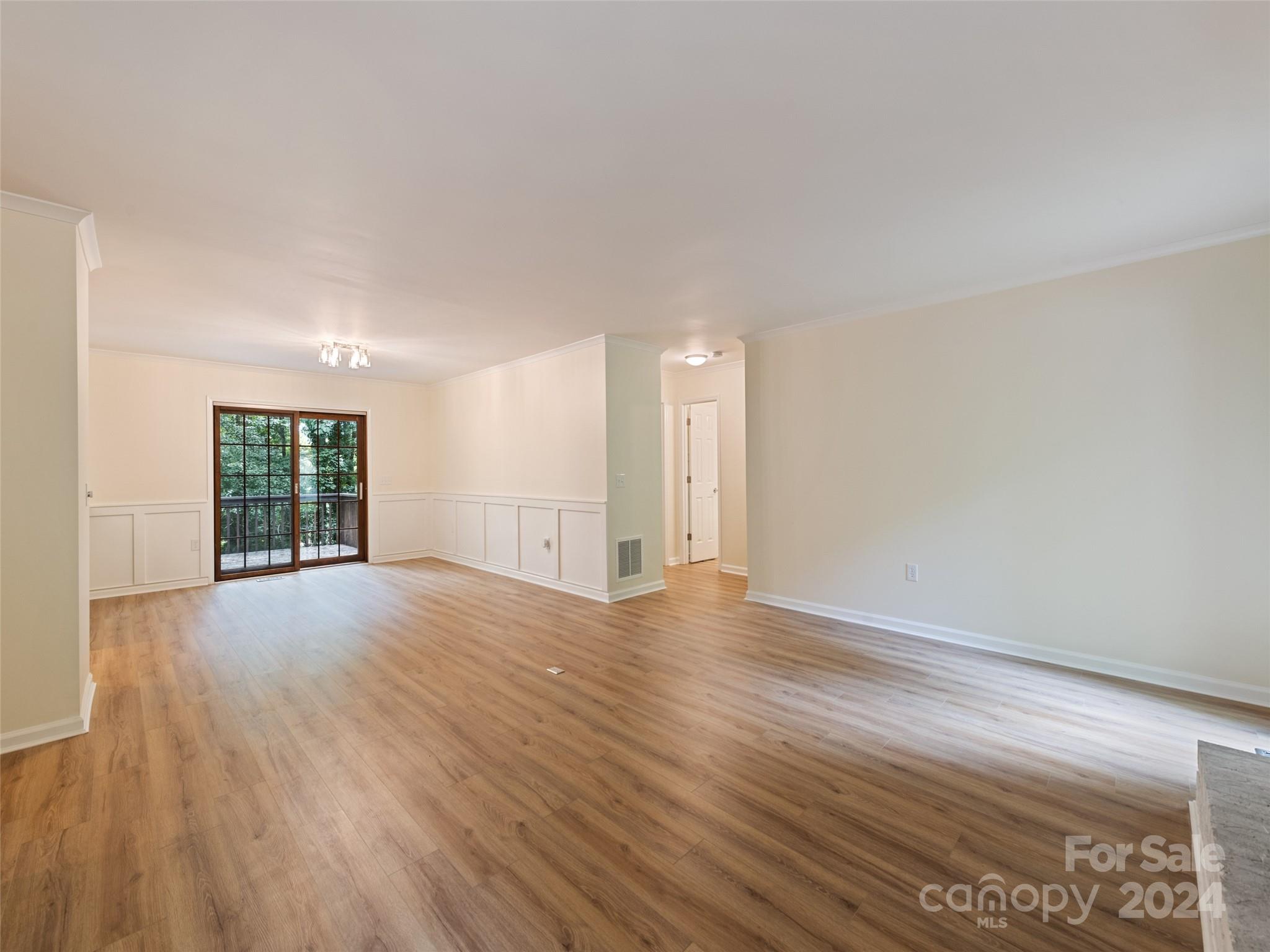 239 Stonebrook Drive Property Photo 4