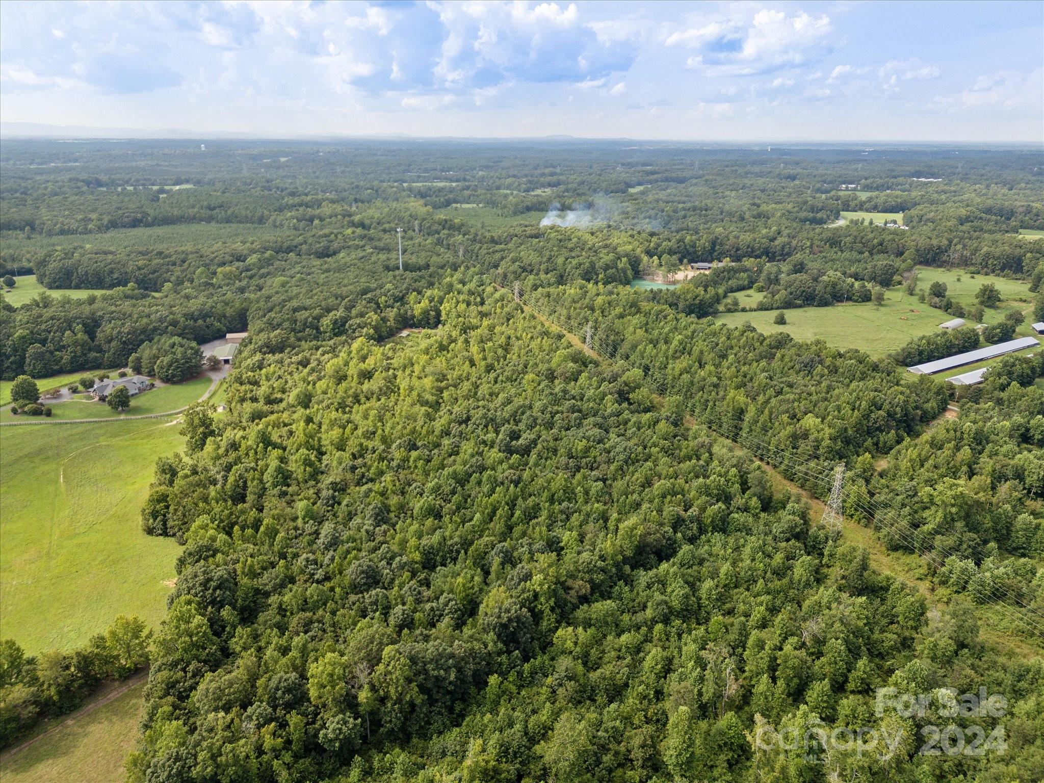 2198 County Line Road Property Photo 4