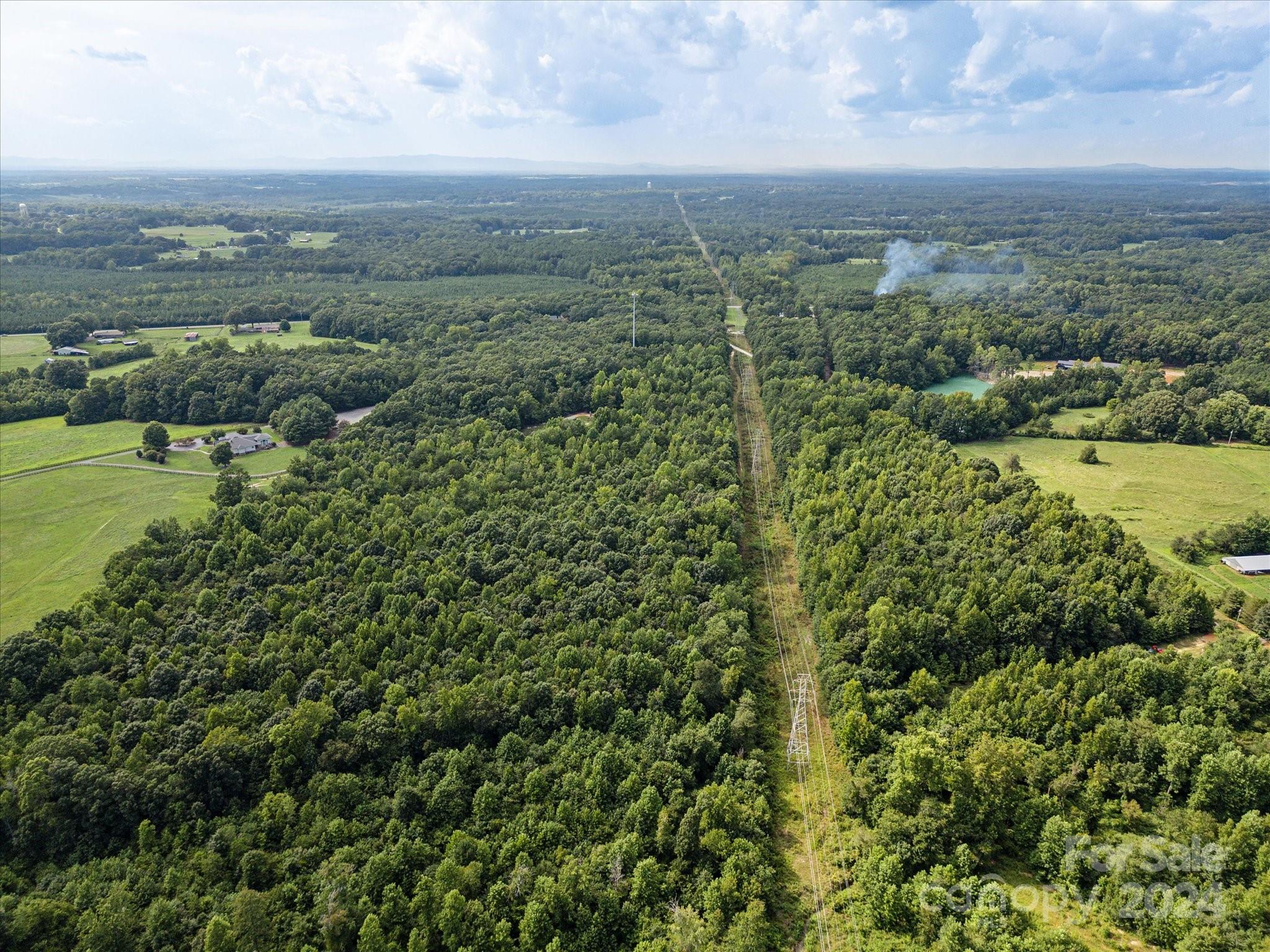 2198 County Line Road Property Photo 5