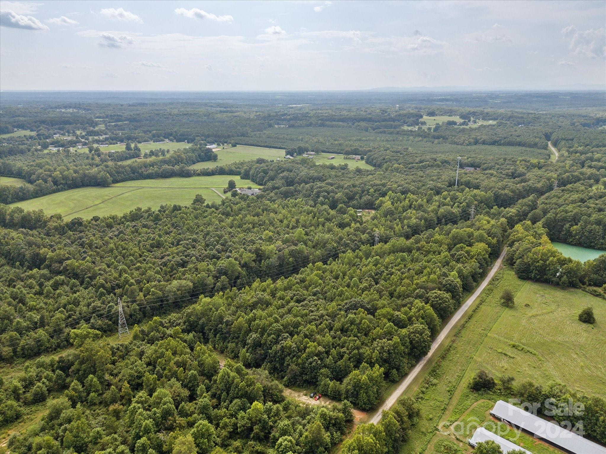 2198 County Line Road Property Photo 6