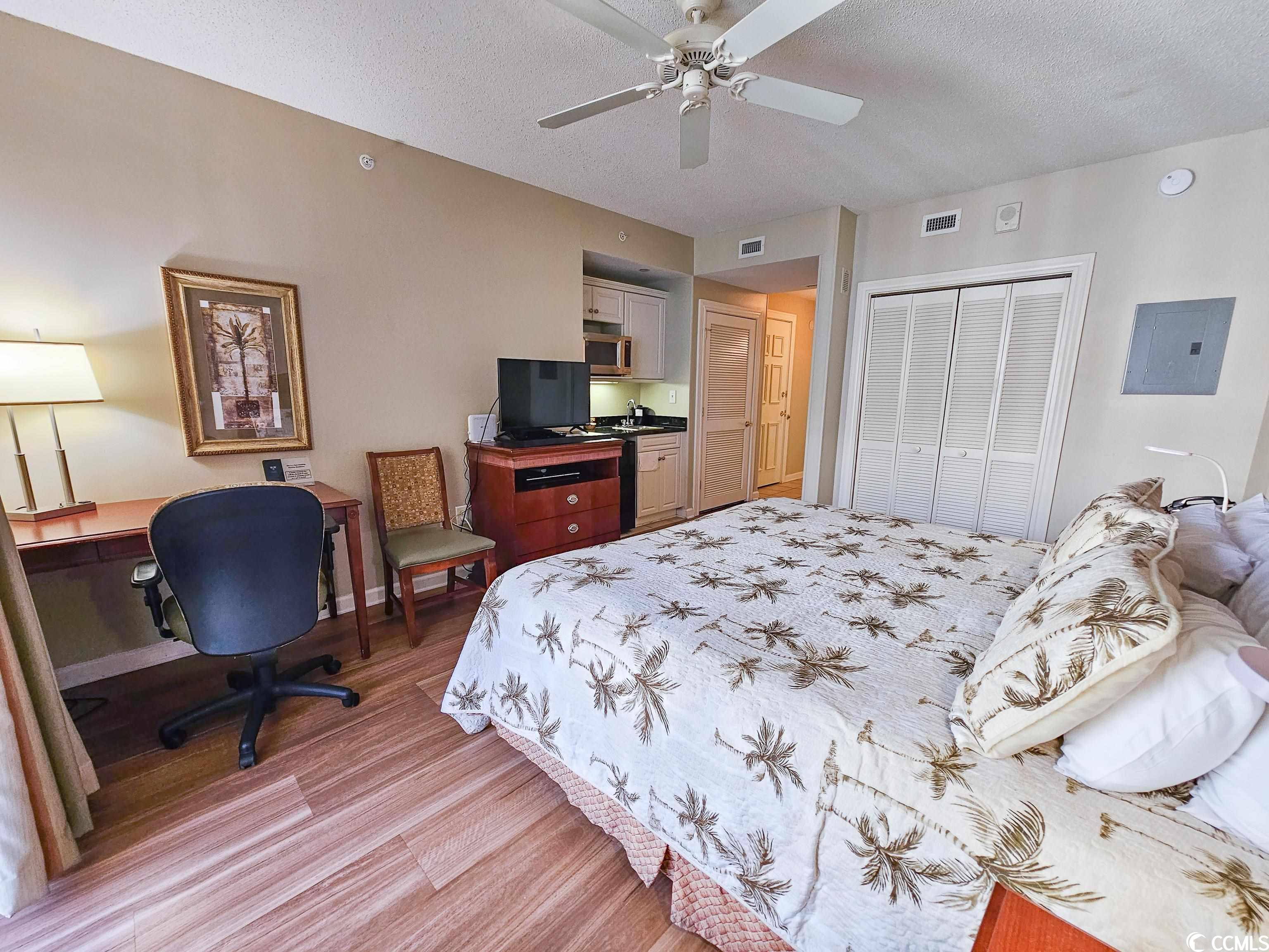 9994 Beach Club Dr. Property Photo 37