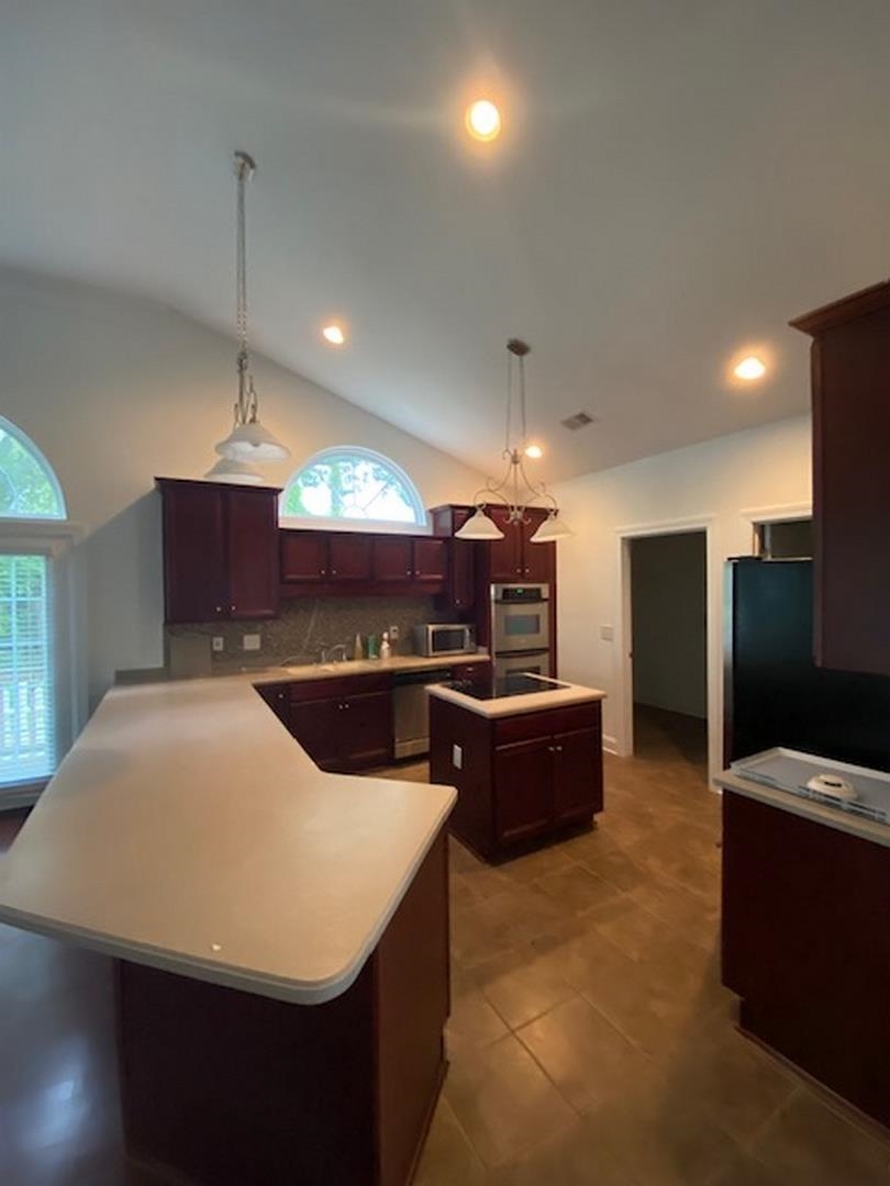 333 William St. Property Photo 11