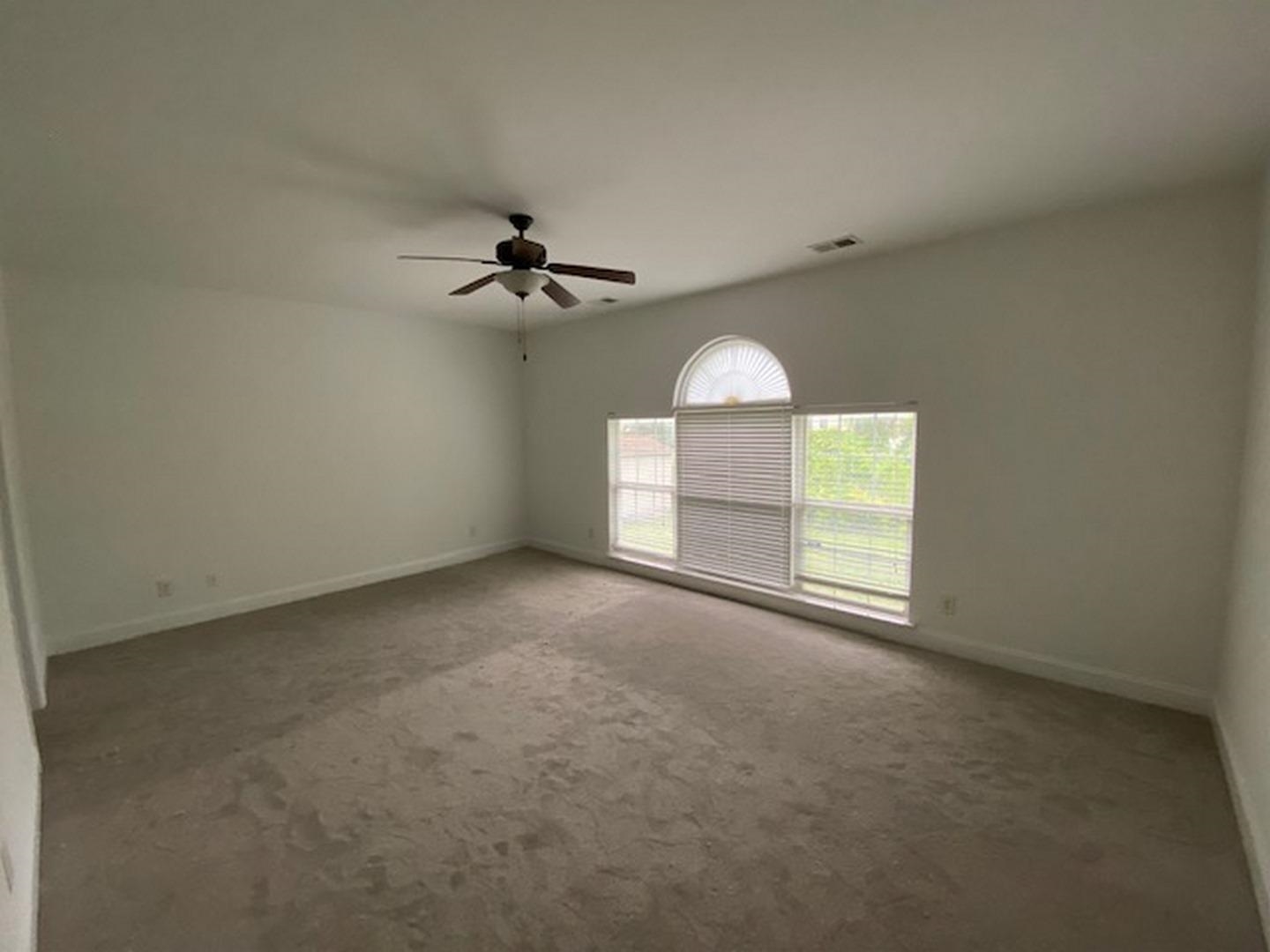 333 William St. Property Photo 17