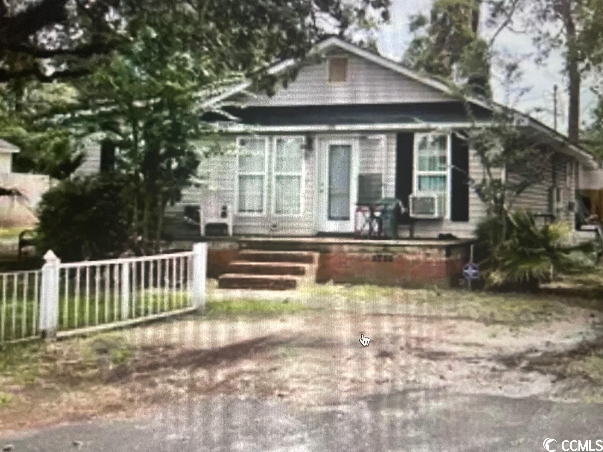 506 Maple St. Property Photo 2