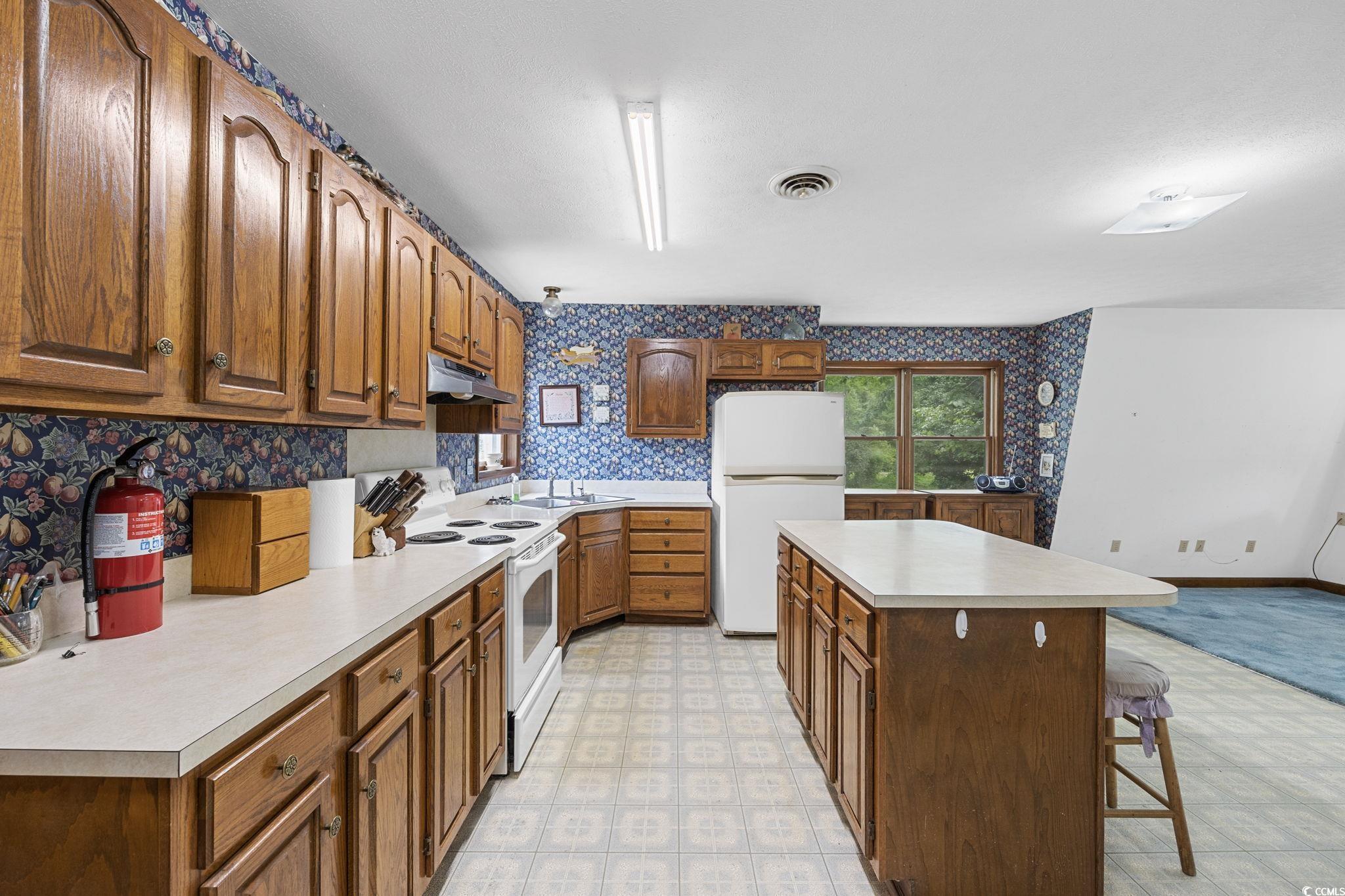 4860 Elm Rd. Property Photo 18